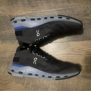 On Running/ On Cloud boots